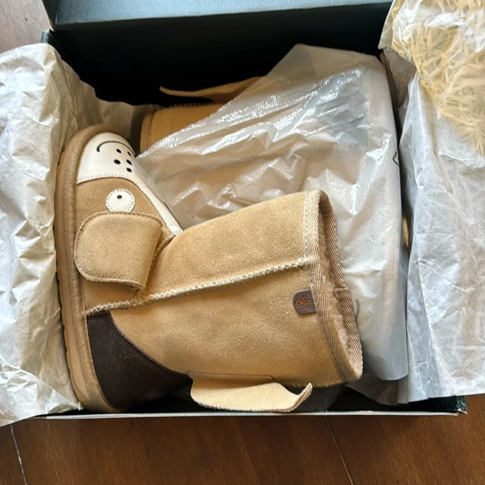 Size 13 EMU Australia Little Creatures Puppy wool boots with box